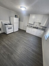 2108 Clinton St, Unit 1 in Cheektowaga, NY - Building Photo - Building Photo