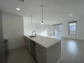 42 N Beacon St in Boston, MA - Building Photo - Building Photo