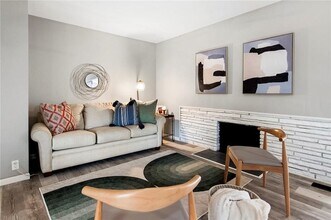 1210 S 10th St in Rogers, AR - Building Photo - Building Photo