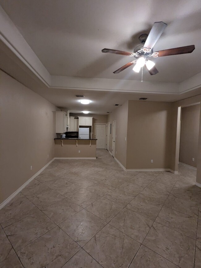 2227 US Highway 281, Unit A2 in Brownsville, TX - Building Photo - Building Photo