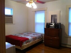 31 Seattle St, Unit 1 in Boston, MA - Building Photo - Building Photo