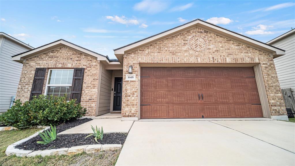 648 Yearwood Ln in Jarrell, TX - Building Photo
