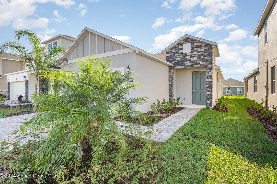 1193 Canfield Cir in Palm Bay, FL - Building Photo