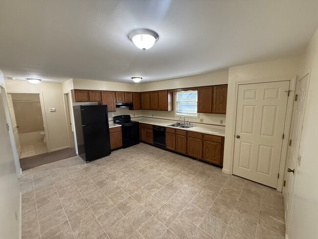 Old County Estates in Hampden, ME - Foto de edificio - Building Photo