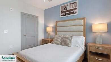 404 Gallop Ln, Unit 1320 in Charlotte, NC - Building Photo - Building Photo