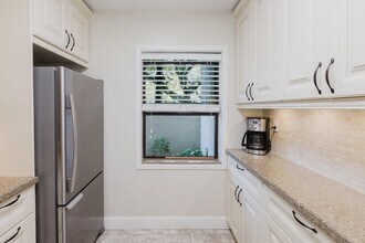 3050 NW 42nd Ave in Coconut Creek, FL - Building Photo - Building Photo