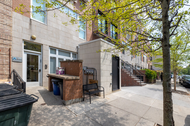 165 Skillman St in Brooklyn, NY - Building Photo - Building Photo