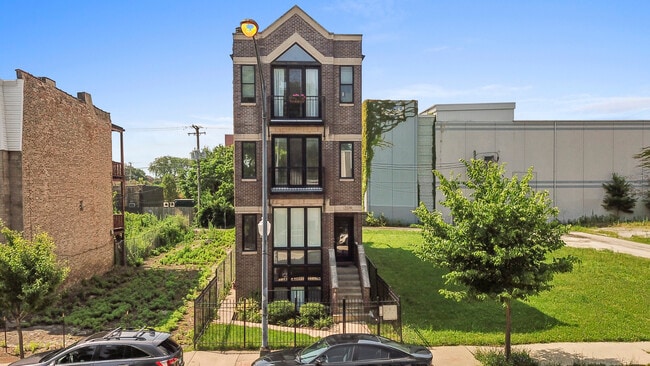 2539 W Warren Blvd, Unit #2