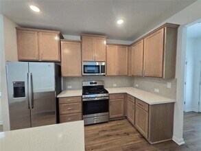 614 Emory Crossing Blvd in Hutto, TX - Building Photo - Building Photo