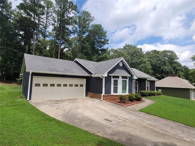 318 Bridgewood Dr SE in Conyers, GA - Building Photo - Building Photo