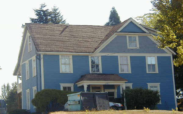 12323 A St S in Tacoma, WA - Building Photo