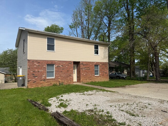 property at 1110 S Park Ave