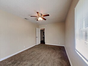 5150 Corsair Ave in Jacksonville, FL - Building Photo - Building Photo