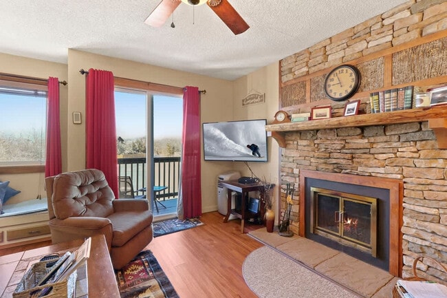 property at 301 Pinnacle Inn Rd