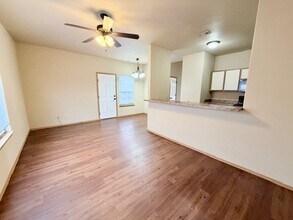 1153 S Tottenham Ct, Unit 1153 in Fayetteville, AR - Building Photo - Building Photo