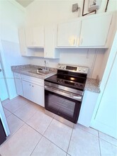 1045 NE 80th St in Miami, FL - Building Photo - Building Photo