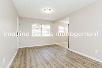 11567 Fremantle Dr in Cincinnati, OH - Foto de edificio - Building Photo