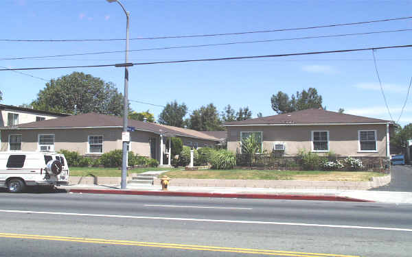 13031-13041 Vanowen St in North Hollywood, CA - Building Photo - Building Photo