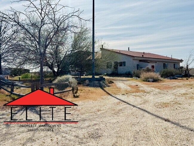 6749 Blackjack Ave in Inyokern, CA - Building Photo - Building Photo
