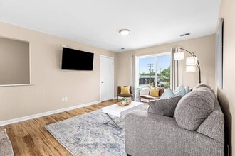 18389 Sharon Ln in Roseville, MI - Building Photo - Building Photo