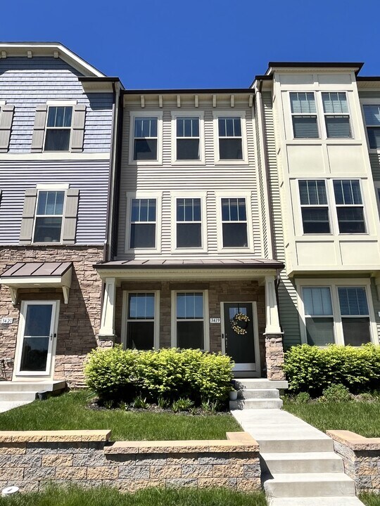 3419 Stone Barn Dr in Frederick, MD - Building Photo