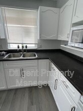 260 Lansdowne St W in Peterborough, ON - Building Photo - Building Photo