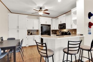 2164 Tanglewood Blvd in Pottsboro, TX - Building Photo