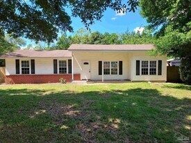 6841 Melanie Dr in Pensacola, FL - Building Photo