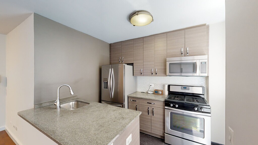 View 34 Apartments in New York, NY | ApartmentHomeLiving.com