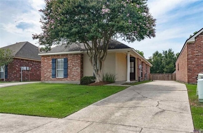 property at 5668 Ducros Dr