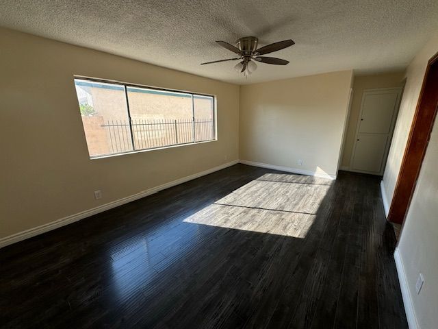 2813 Independence Ave in South Gate, CA - Building Photo - Building Photo