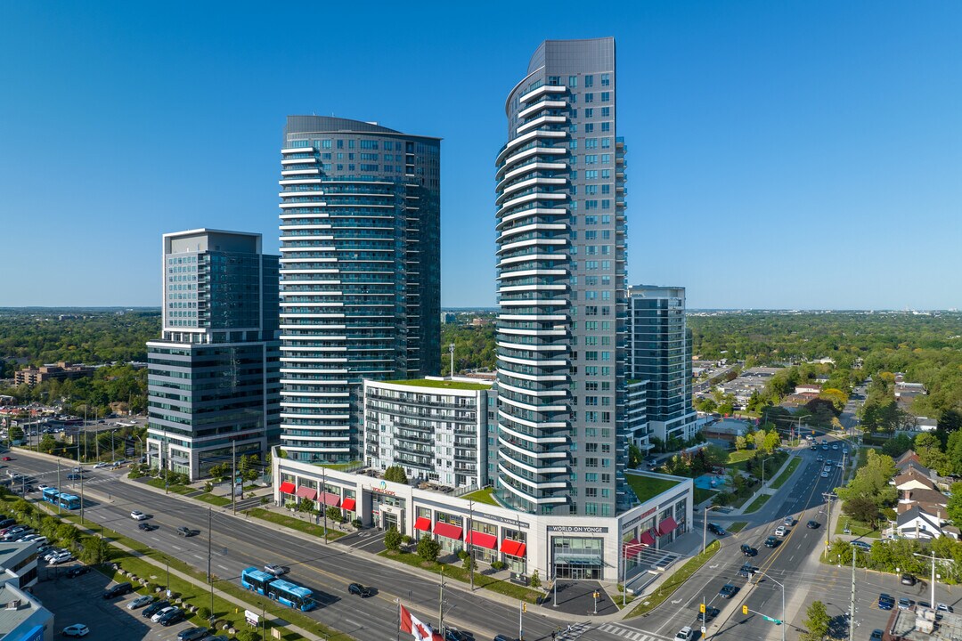 Parkside Towers in Markham, ON - Building Photo