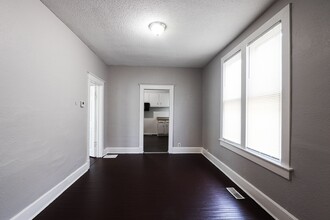 1163 S Bedford Ave in Evansville, IN - Building Photo - Building Photo