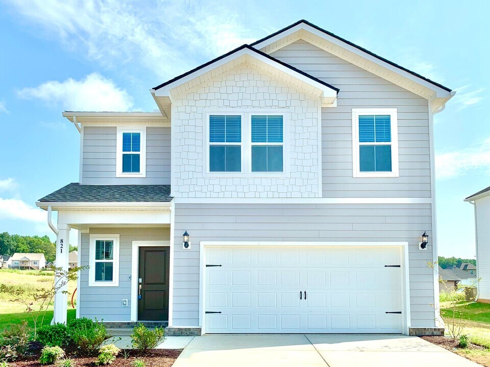 821 Moray Ln in Clarksville, TN - Building Photo