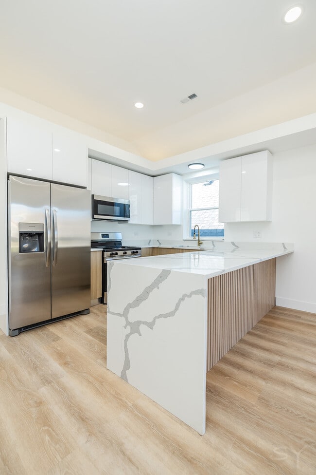 2949 W 25th Pl in Chicago, IL - Building Photo - Building Photo