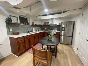 1215 Delor Ave in Louisville, KY - Foto de edificio - Building Photo