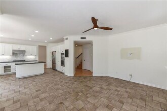 3 Green Hollow in Irvine, CA - Building Photo - Building Photo
