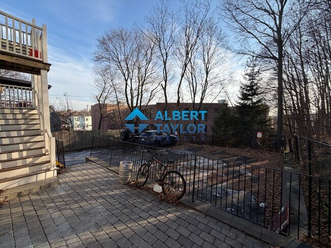 275 Parker Hill Ave, Unit 3 in Boston, MA - Building Photo - Building Photo