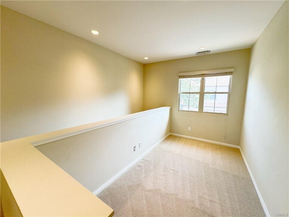 32 Maple Leaf in Irvine, CA - Building Photo