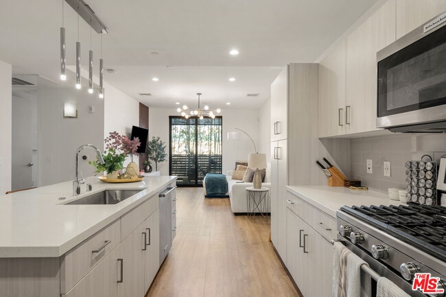 4140 Glencoe Ave in Marina Del Rey, CA - Building Photo - Building Photo