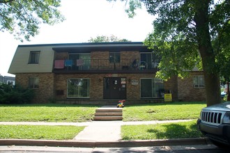 3722 E Karstens St in Madison, WI - Foto de edificio - Building Photo