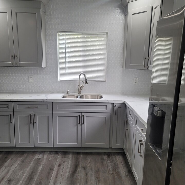 2170 50th Ave in Oakland, CA - Building Photo