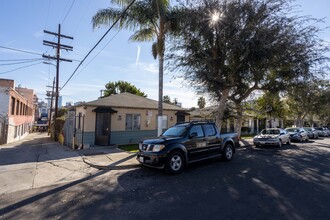 714 S Grand View St in Los Angeles, CA - Building Photo - Building Photo