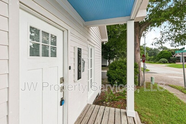 3701 Derbigny St in Metairie, LA - Building Photo - Building Photo