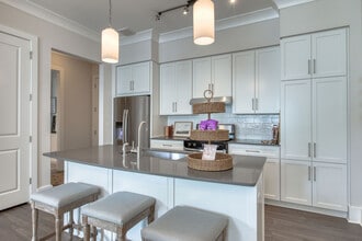 Vickers Roswell in Roswell, GA - Building Photo - Building Photo