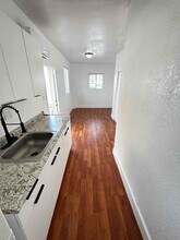 7848 SW 35th Terrace in Miami, FL - Building Photo - Building Photo
