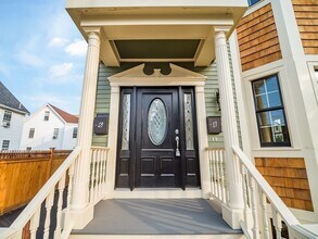 8 Richardson St in Winchester, MA - Building Photo - Building Photo