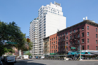 175 E 74th St in New York, NY - Building Photo - Building Photo