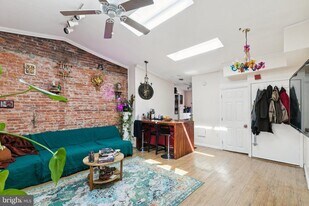 1333 Pine St in Philadelphia, PA - Building Photo