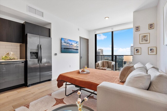 398 NE 5th St, Unit SI ID1372297P in Miami, FL - Foto de edificio - Building Photo